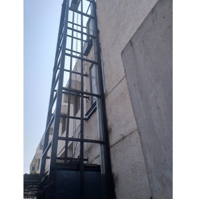 Industrial Goods Lift