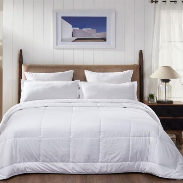 Micro Polyester Fibre Plain White Comforter